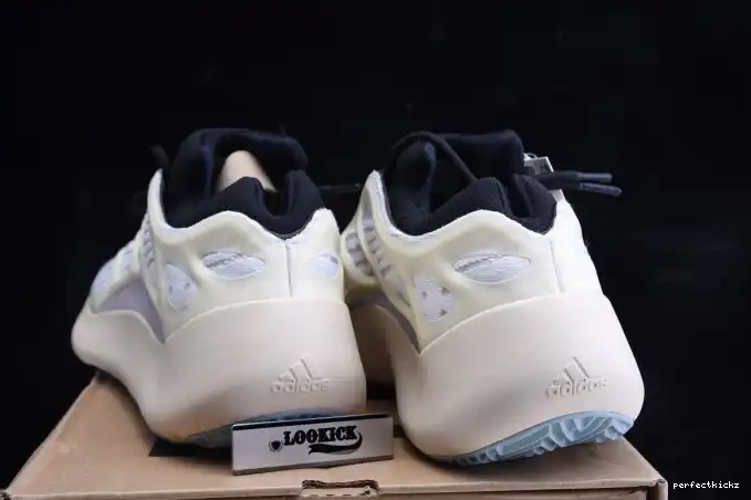 Boost 700 Yeezy Adidas V3 Azael FW4980 0626